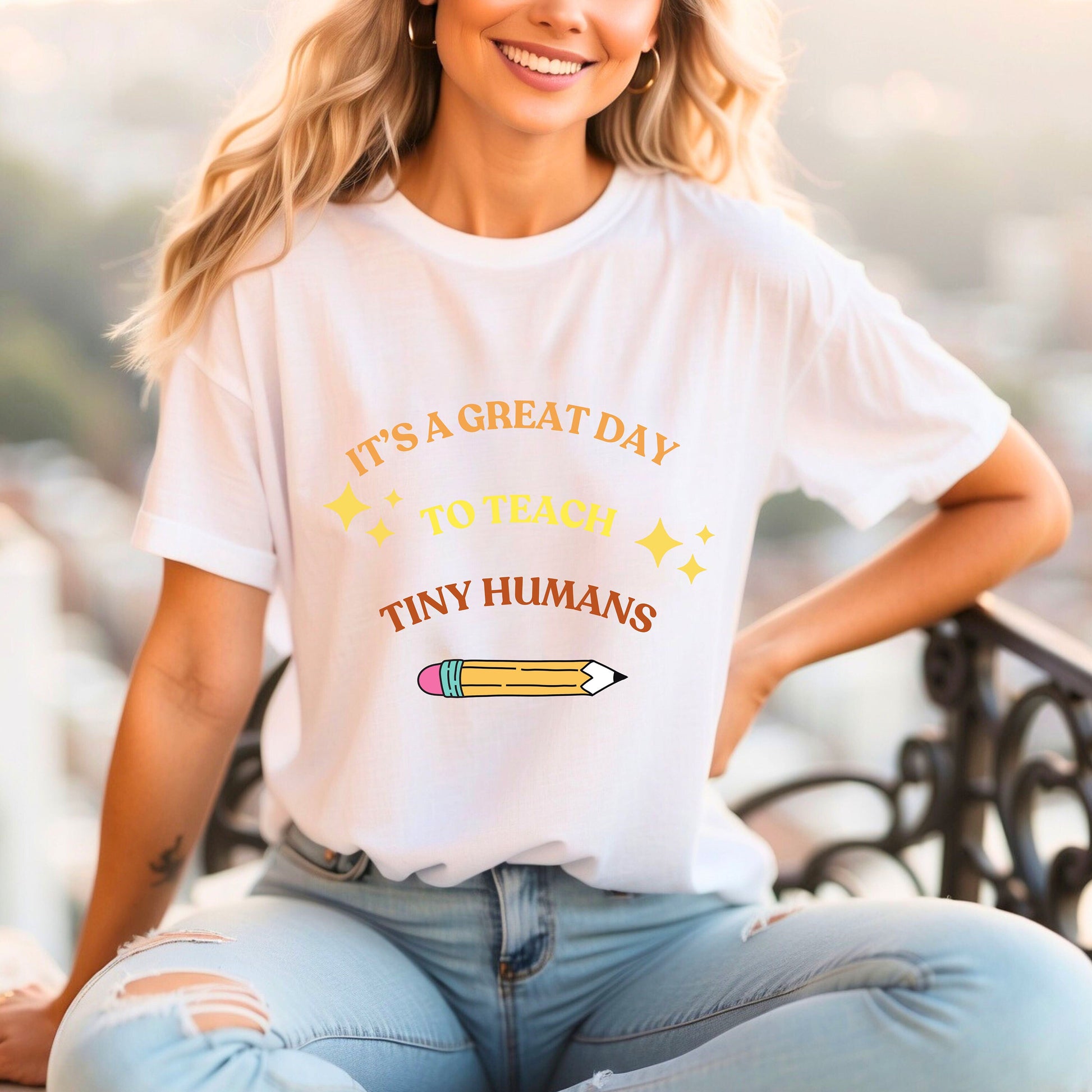 It's a great day to teach tiny humans T-shirt - Gift for teachers- Gift for her- Teacher appreciation- Teacher aesthetic- casual teacher